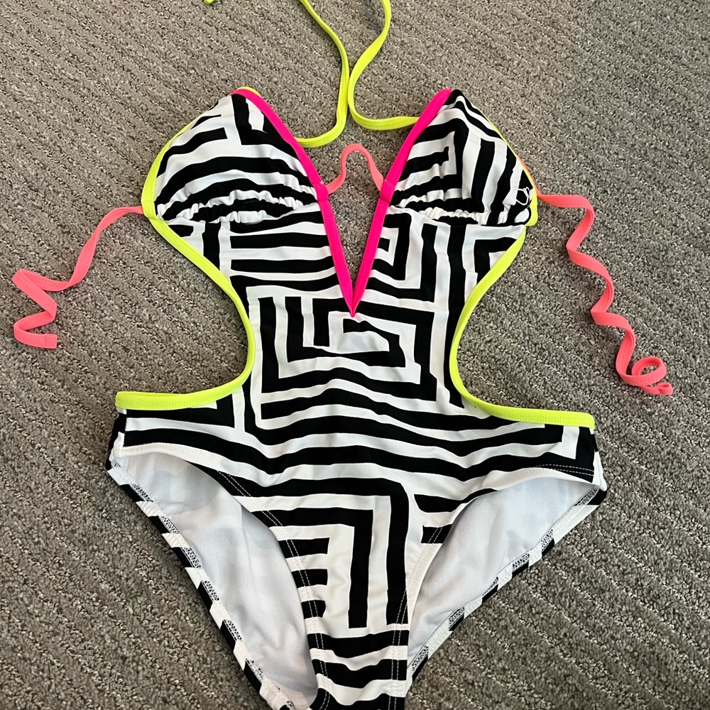 1 piece swimsuit bikini